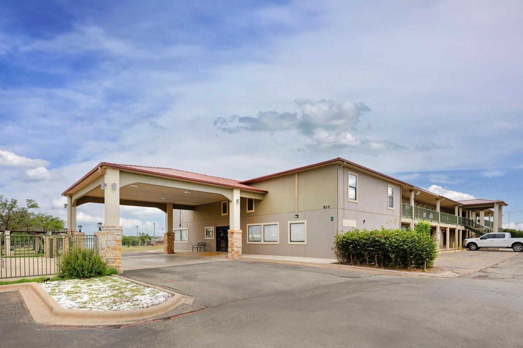Best Western Snyder Inn Exterior photo